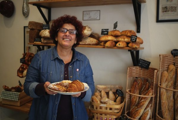 Michelle im Laden von Thomas Bakeshop